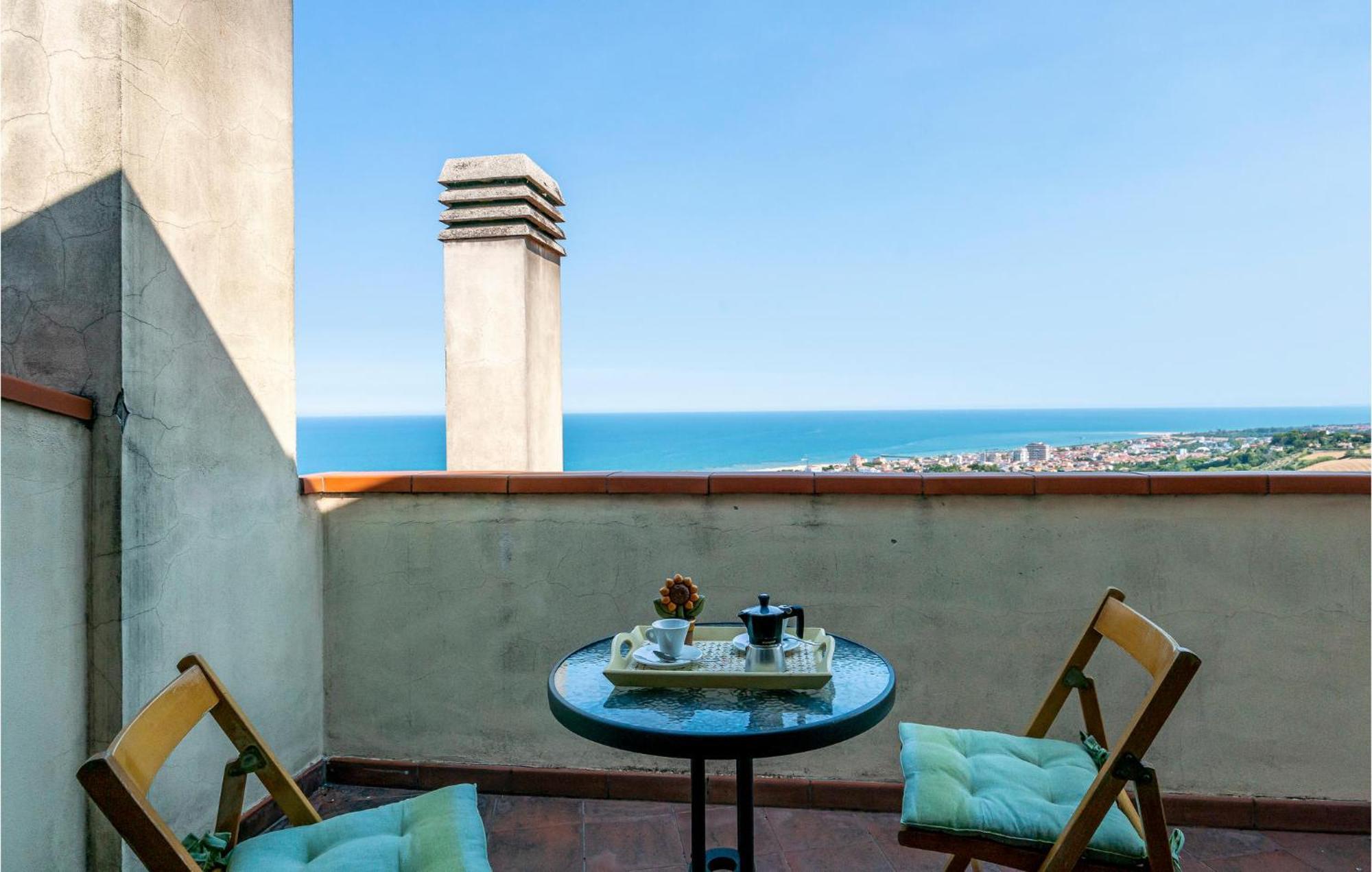 Nice Home In Belsito With Wifi Montepagano Extérieur photo